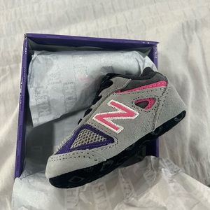 KITH & NEW BALANCE FOR UNITED ARROWS & SONS CRIB 990V4 - SMOKED PEARL